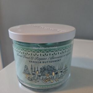 Bath & Body Works Vanilla Buttermint 3-Wick Candle - Mint Green